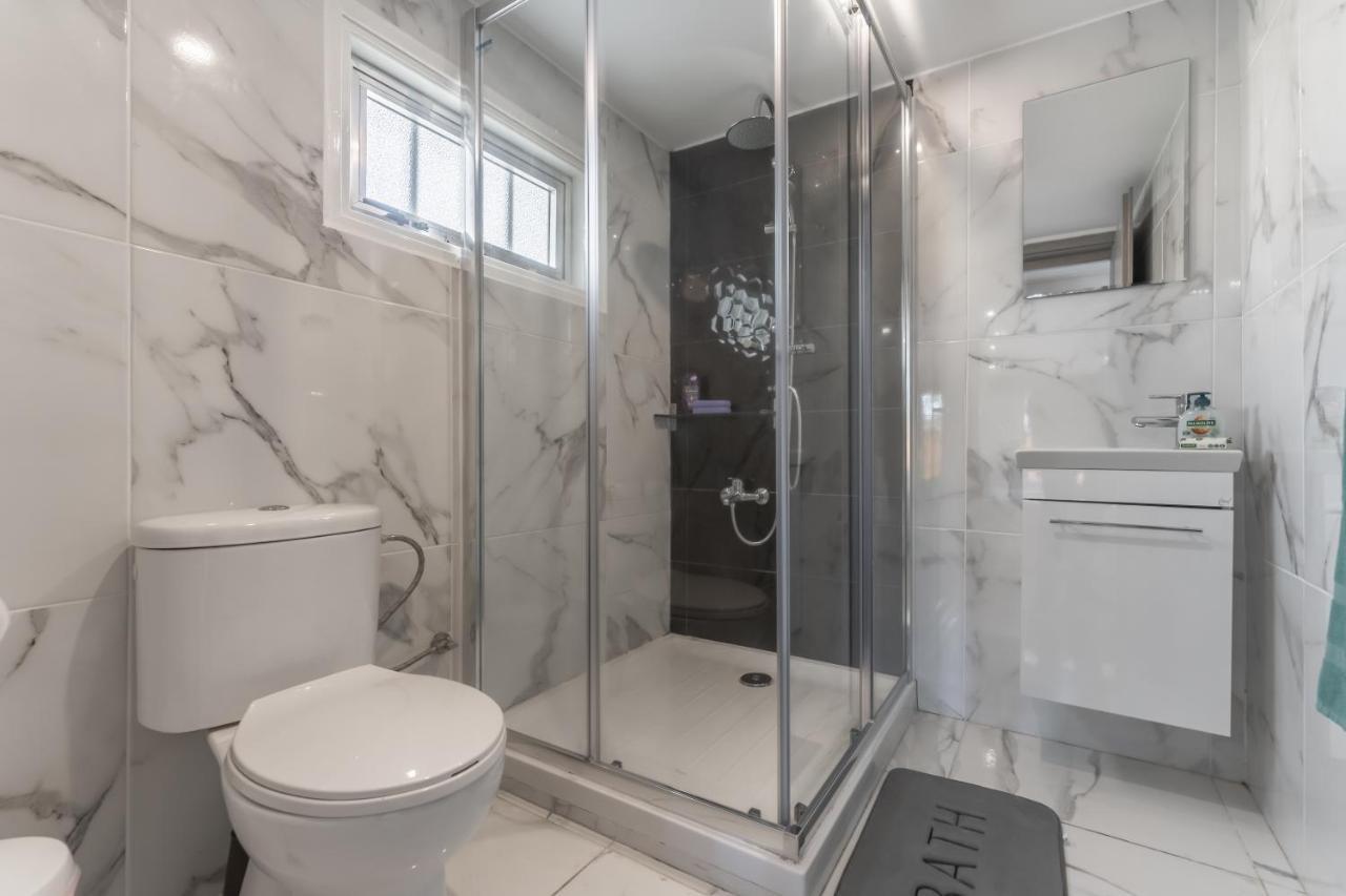 Sant Central Deluxe Apartments Айя Напа Екстериор снимка