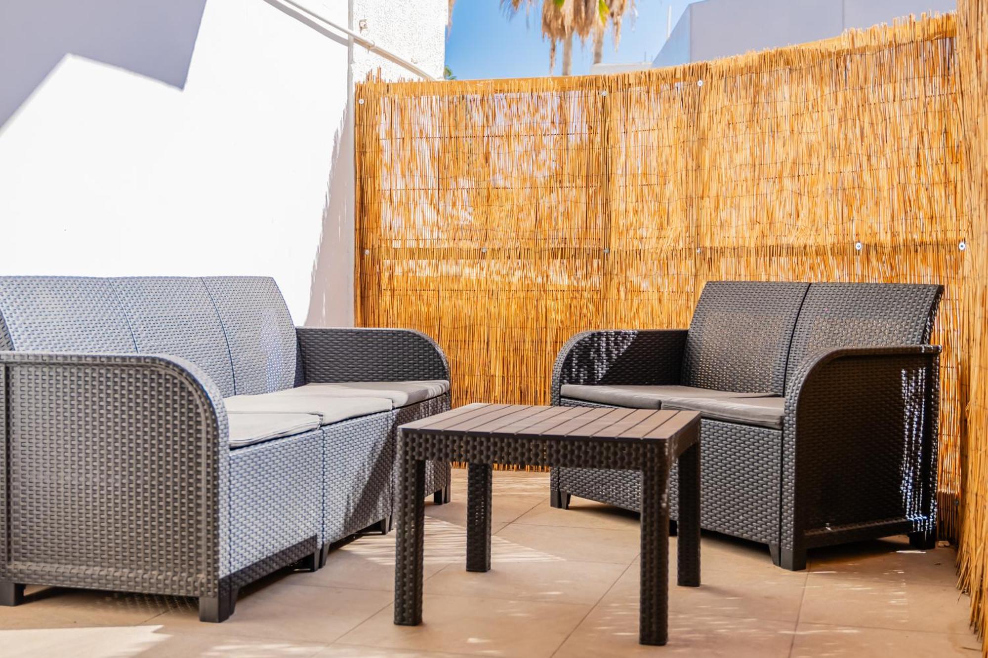 Sant Central Deluxe Apartments Айя Напа Екстериор снимка