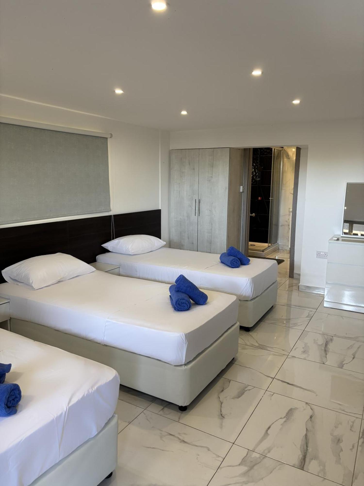 Sant Central Deluxe Apartments Айя Напа Екстериор снимка